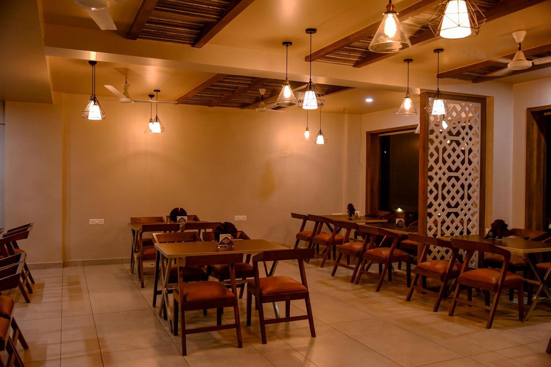 Hotel Shahi Executive Malkapur  Exterior photo